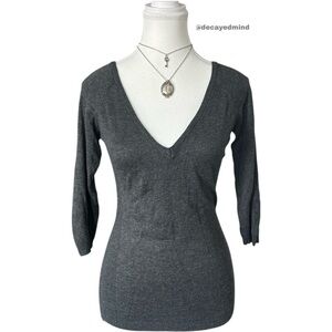 Y2K “Seductions” Basic Grey V-Neck Knit Quarter Sleeve Top